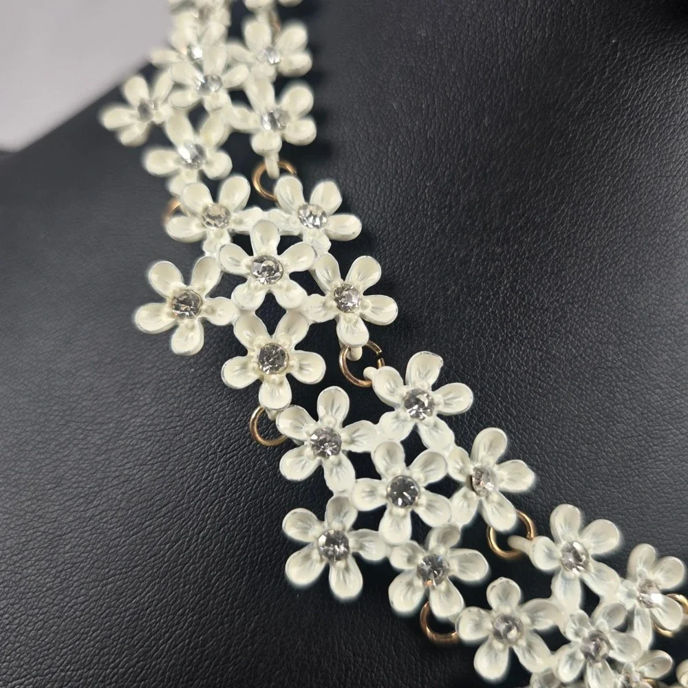 White Enamel Flower Necklace & Stretch Bracelet Floral Rhinestone Crystal Set